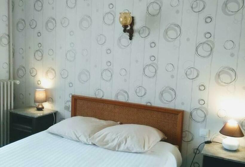 غرفة قياسية, Le Soleil D'or