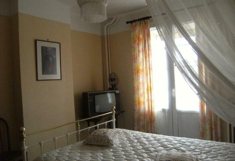 غرفة قياسية, Le Soleil D'or