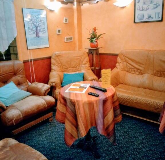 غرفة قياسية, Le Soleil D'or