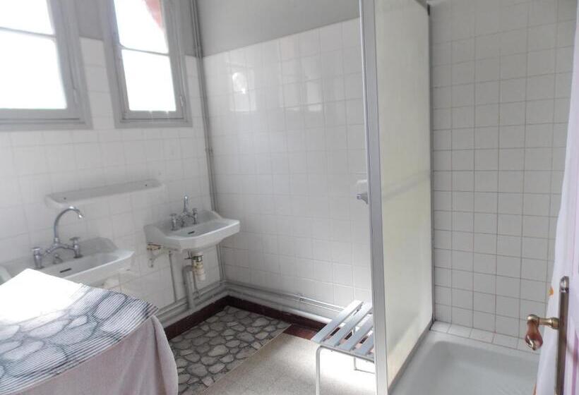 غرفة قياسية حمام مشترك, Le Soleil D'or