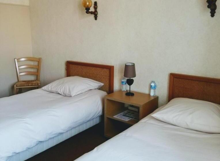 غرفة قياسية حمام مشترك, Le Soleil D'or