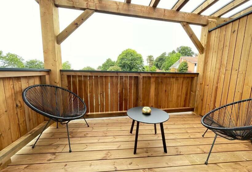 キングサイズベッドのスタンダードルーム, Logis Hôtels Gnàc é Pause