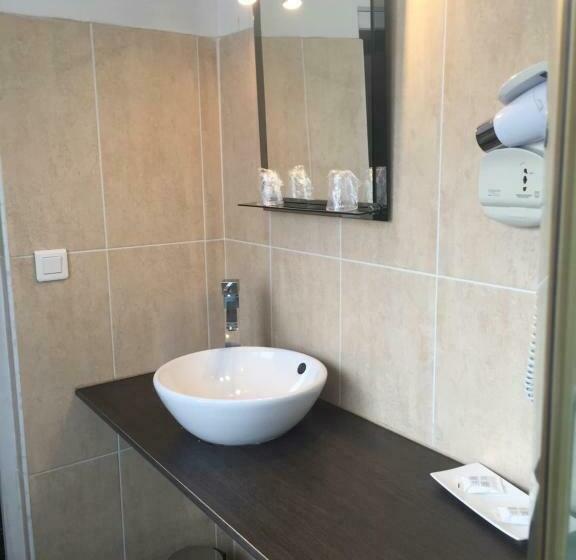 스탠다드 룸, Restaurant Cousseau