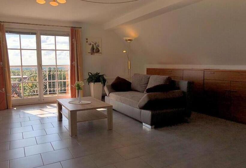 带1个卧室的带阳台的公寓, & Restaurant Weinberg