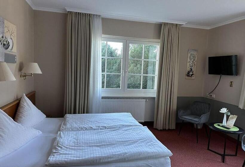 带1个卧室的带阳台的公寓, & Restaurant Weinberg