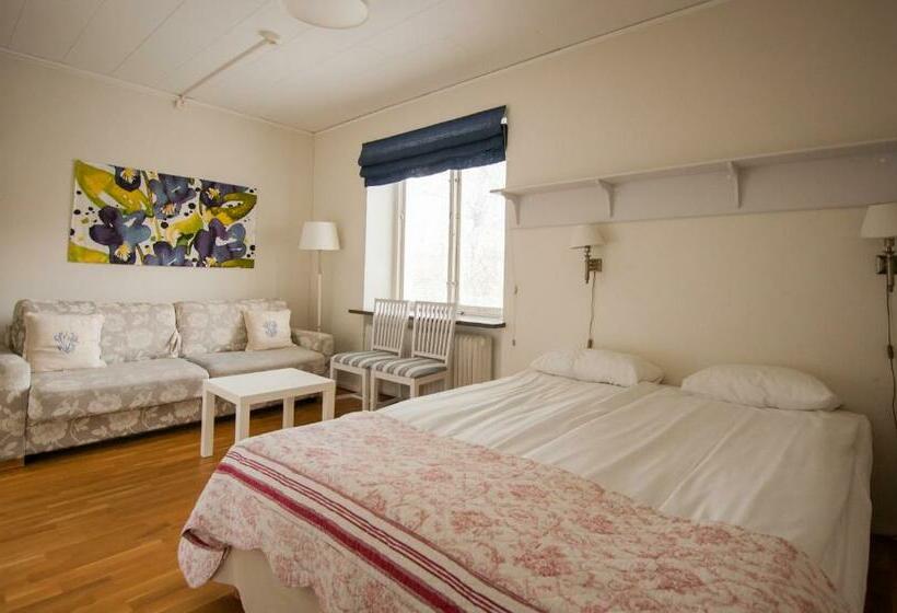 Четырехместный Номер Стандарт, Slottshotellet Annex
