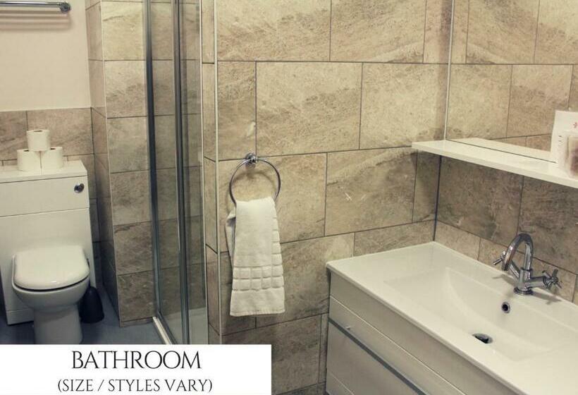 Номер Стандарт, The Royal Alexandra