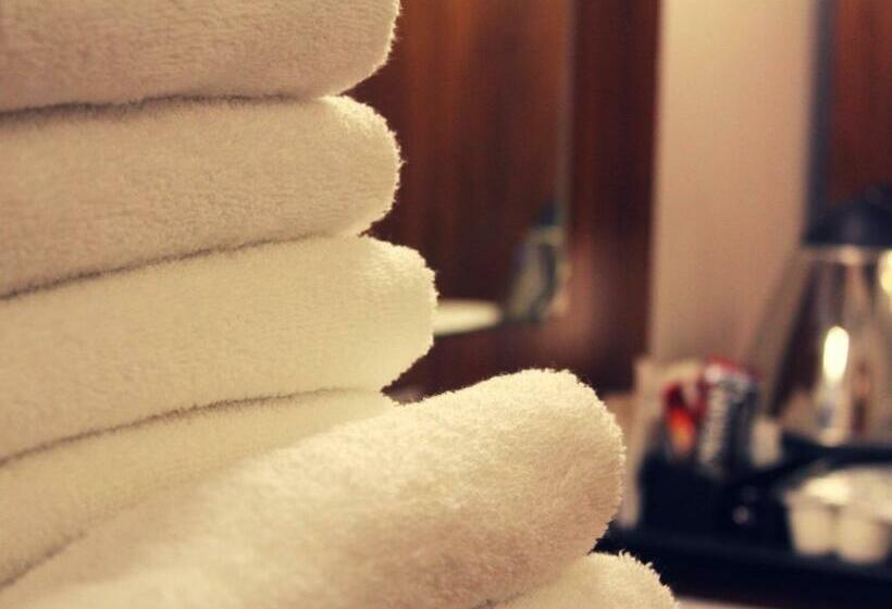 Номер Стандарт Индивидуальный, The Royal Alexandra