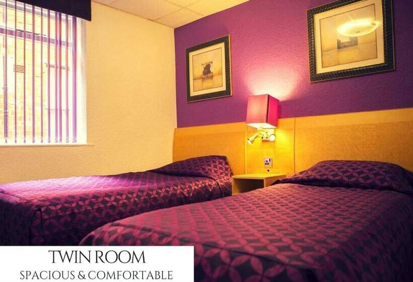 Номер Стандарт, The Royal Alexandra