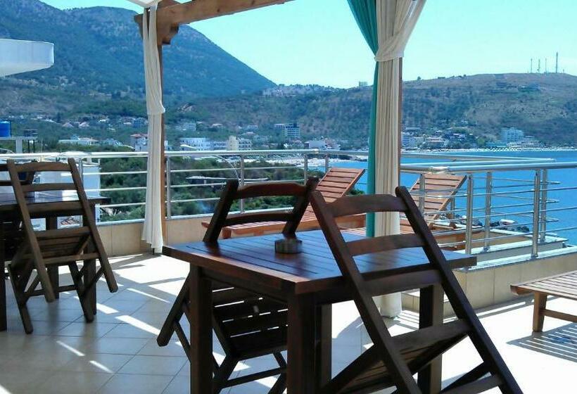 Pokój Trzyosobowy Deluxe Widok Morze, Vila Kosteli