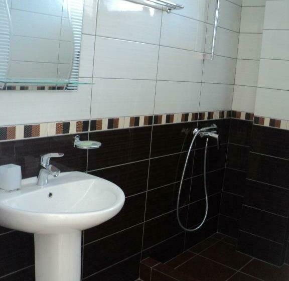 Pokój Trzyosobowy Deluxe Widok Morze, Vila Kosteli