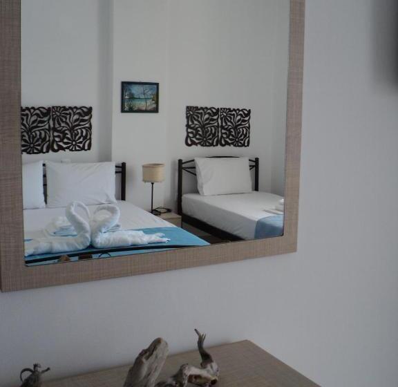 Pokój Trzyosobowy Klasyczny, Vila Kosteli