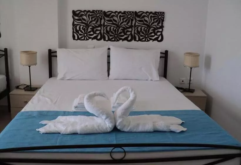 Comfort Kolmen Hengen Huone, Vila Kosteli