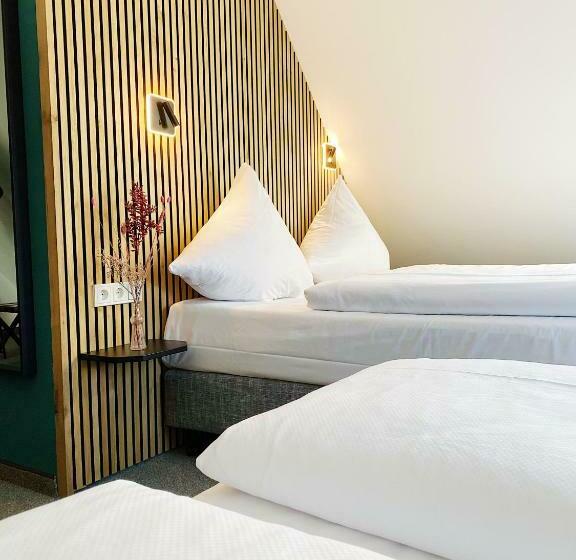 غرفة سوبيريور رباعية, Xenia Flensburg