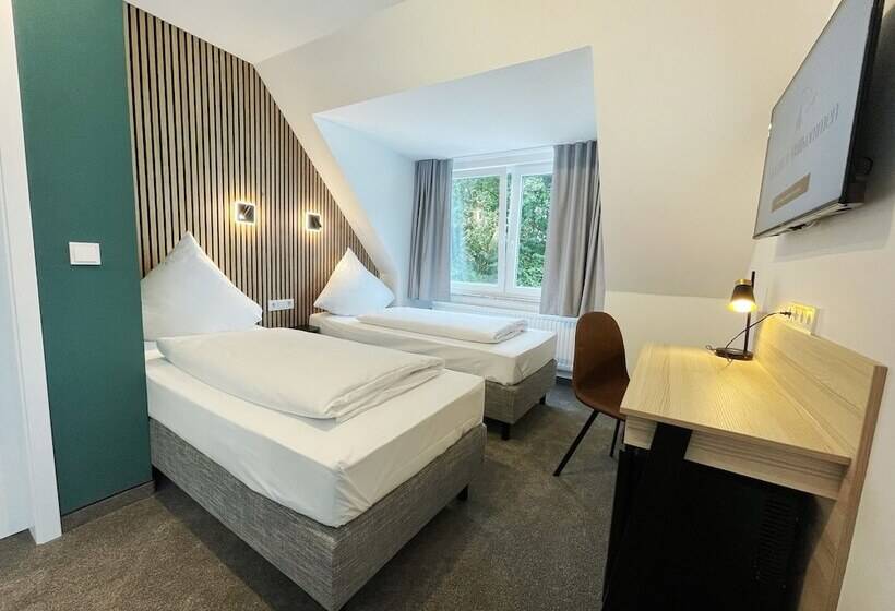 غرفة قياسية, Xenia Flensburg