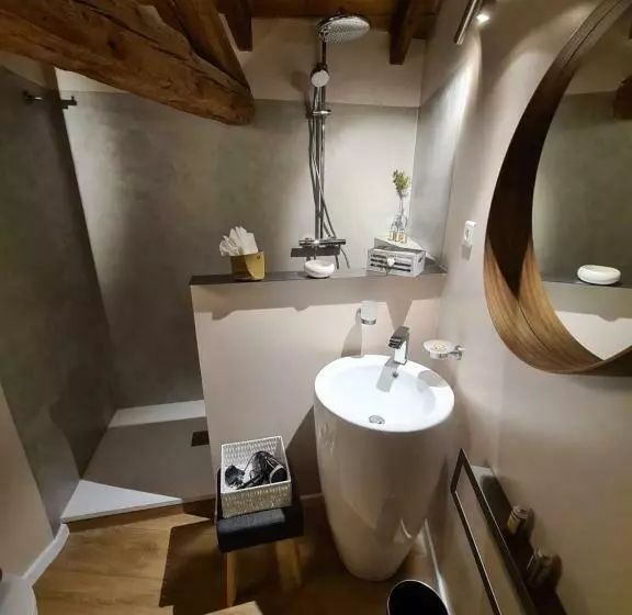 اتاق استاندارد, La Grange Du Couvent B&b