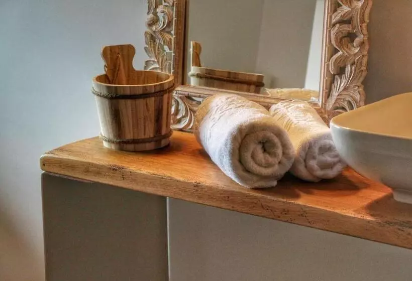 کلبه ییلاقی, La Grange Du Couvent B&b