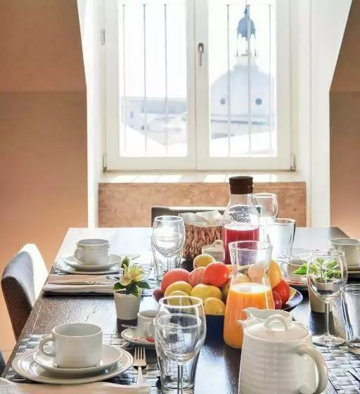 Superior-studio, Lisbon Five Stars Apartments Combro 77