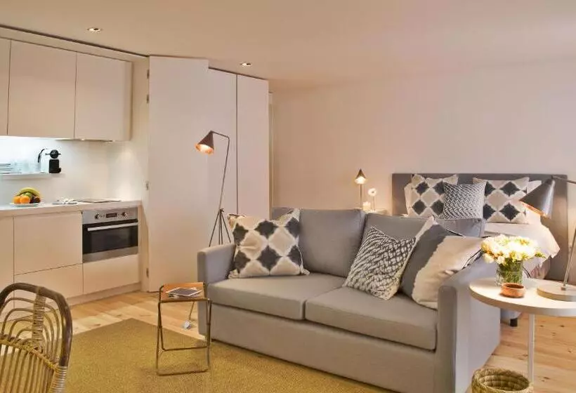 Superior-studio, Lisbon Five Stars Apartments Combro 77