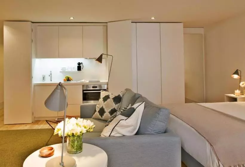 Superior-studio, Lisbon Five Stars Apartments Combro 77