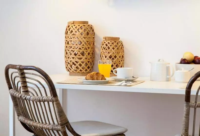 Superior-studio, Lisbon Five Stars Apartments Combro 77