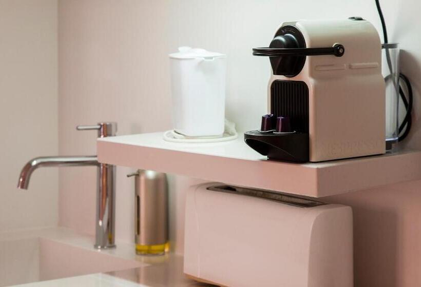 استودیوی لوکس, Lisbon Five Stars Apartments Combro 77