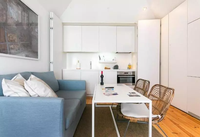 Deluxe-studio, Lisbon Five Stars Apartments Combro 77