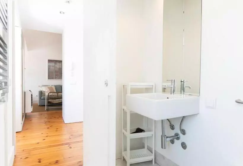 Deluxe-studio, Lisbon Five Stars Apartments Combro 77