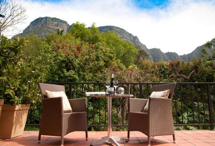 جناح إدارى, Fernwood Manor Boutique Guest House