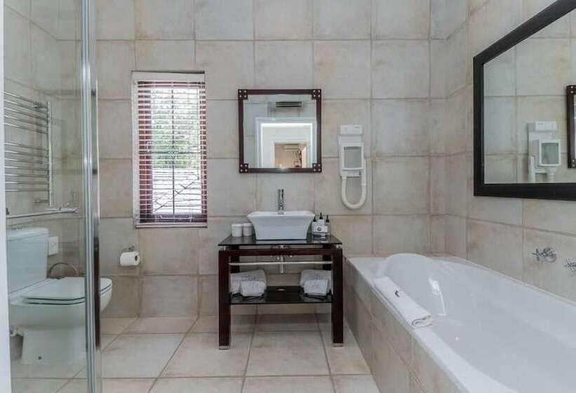 סוויטה אקזקיוטיב, Fernwood Manor Boutique Guest House