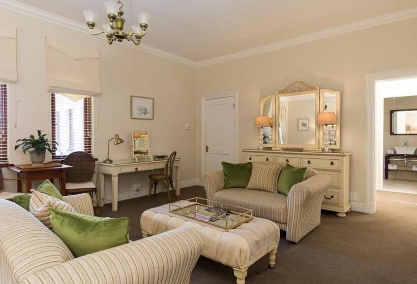 סוויטה אקזקיוטיב, Fernwood Manor Boutique Guest House