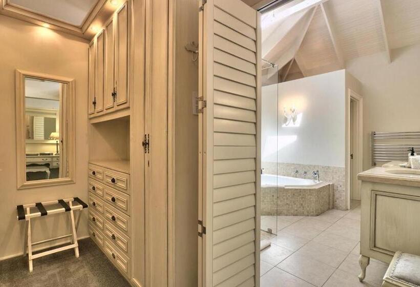 סוויטה אקזקיוטיב, Fernwood Manor Boutique Guest House