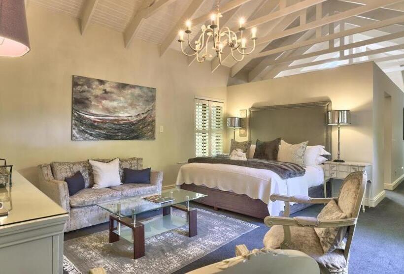 جناح إدارى, Fernwood Manor Boutique Guest House