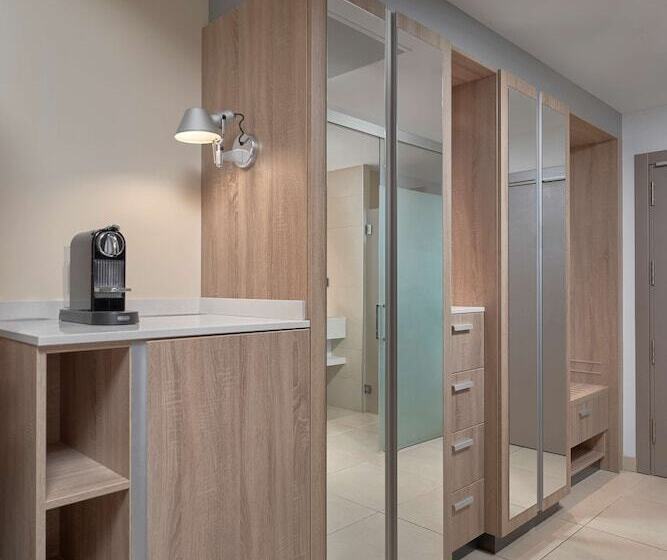 Номер Premium Вид на Бассейн, Radisson Blu Resort & Spa, Gran Canaria Mogan