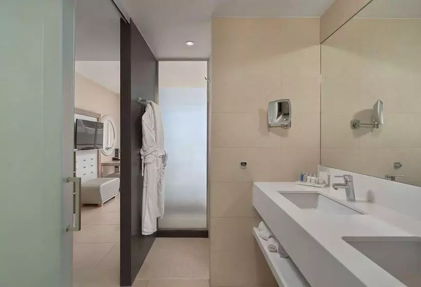 プールの見えるスーペリアルーム, Radisson Blu Resort & Spa, Gran Canaria Mogan