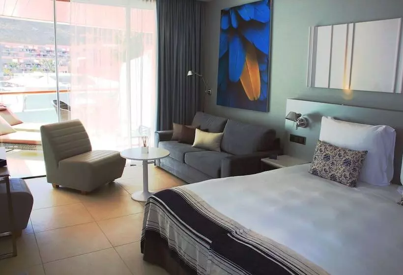 プールの見えるスーペリアルーム, Radisson Blu Resort & Spa, Gran Canaria Mogan