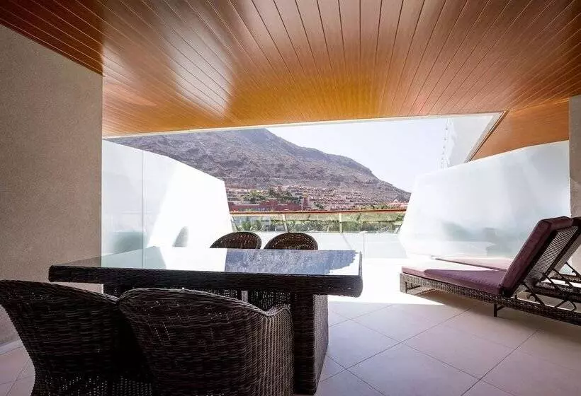 プールビューのプレミアムルーム, Radisson Blu Resort & Spa, Gran Canaria Mogan