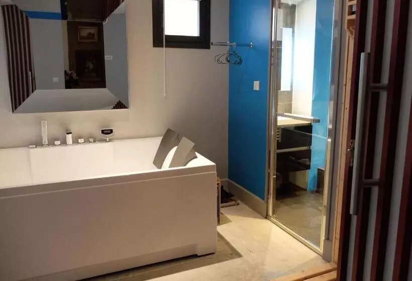 バスタブ付きスタンダードルーム, Be Loft B&b Pool & Spa