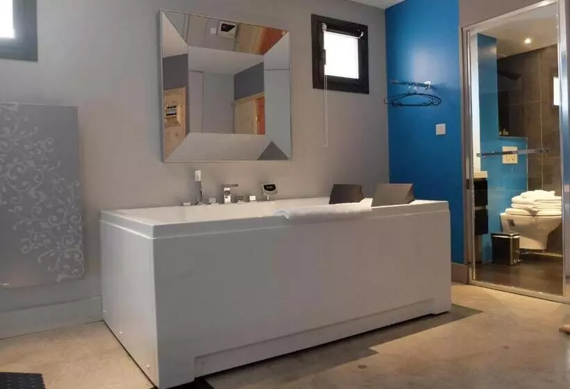 バスタブ付きスタンダードルーム, Be Loft B&b Pool & Spa