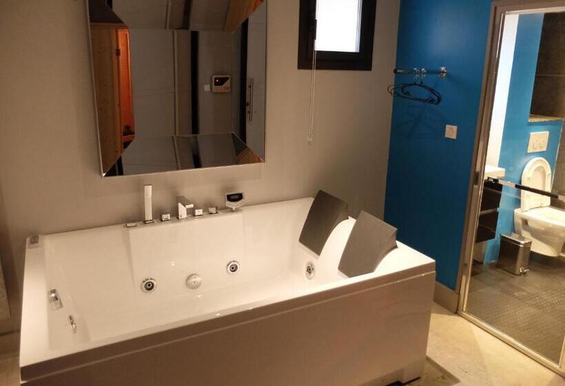 标准间带漩涡浴缸, Be Loft B&b Pool & Spa