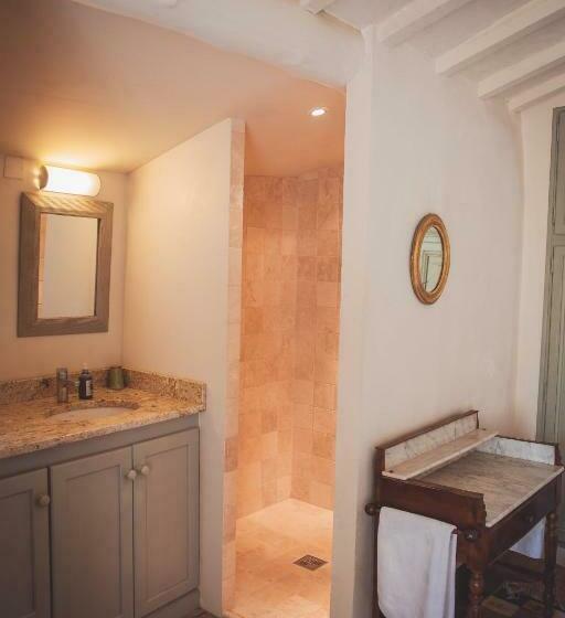 Номер Стандарт с Балконом, Ancienne Maison Des Gardes