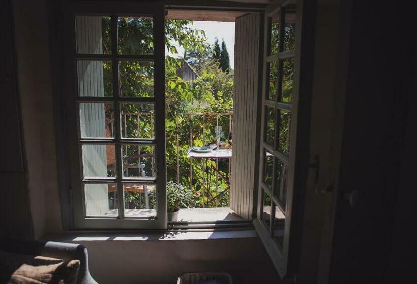 Номер Стандарт с Балконом, Ancienne Maison Des Gardes