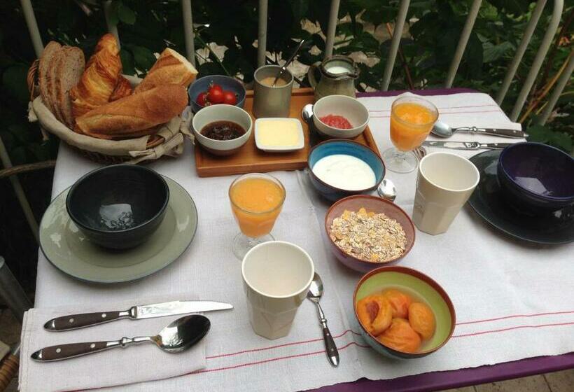 Номер Стандарт с Балконом, Ancienne Maison Des Gardes