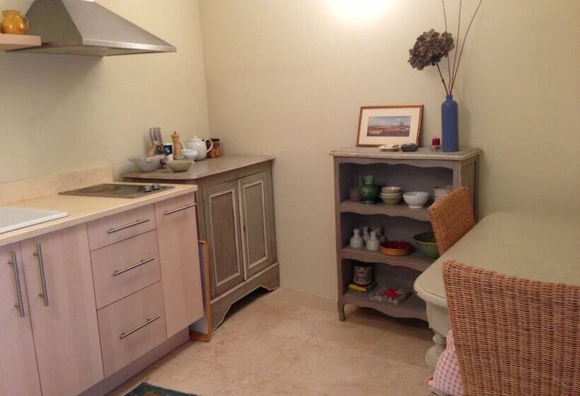 Студия Стандарт Interior, Ancienne Maison Des Gardes