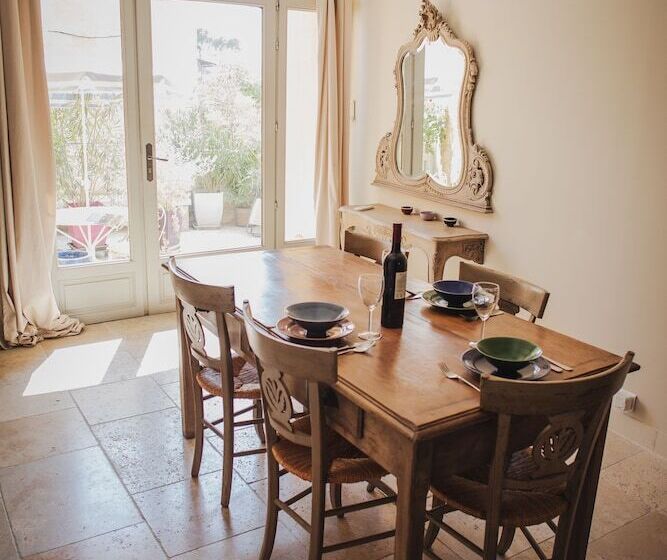 Студия Deluxe, Ancienne Maison Des Gardes