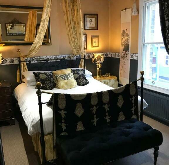 Номер Deluxe, Britannia House
