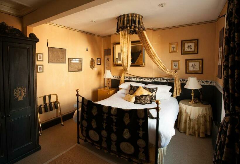 豪华房间, Britannia House