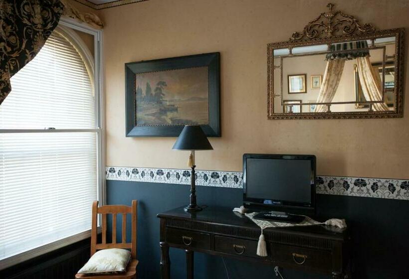 豪华房间, Britannia House