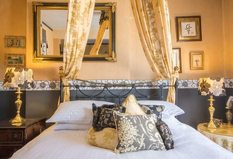 豪华房间, Britannia House