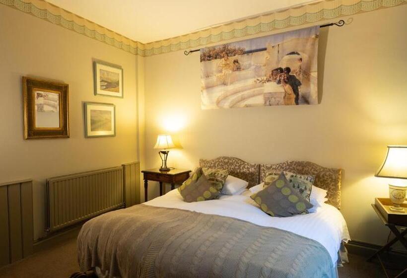 标准间, Britannia House